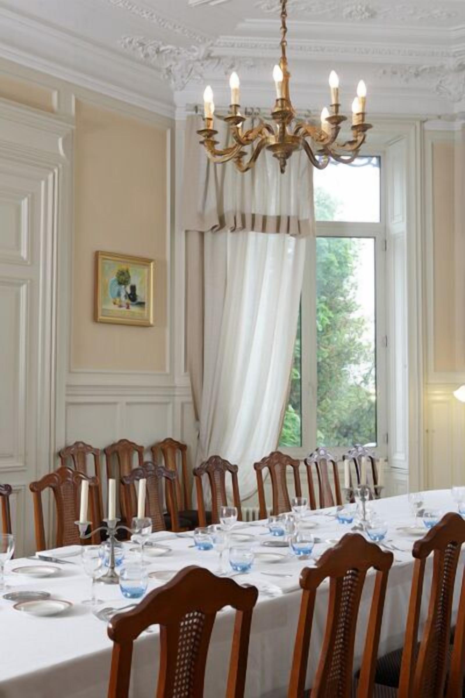 dinner served, garden views