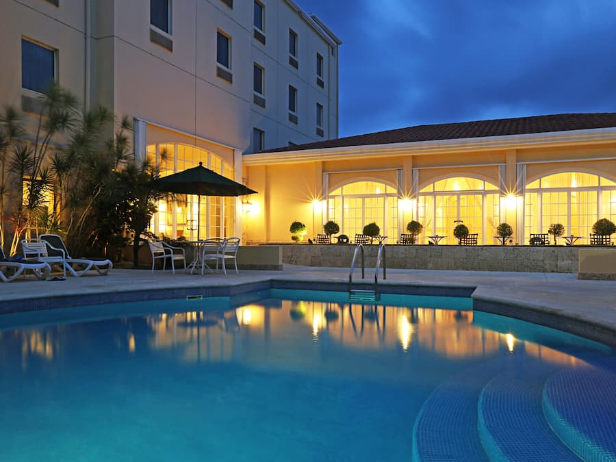Outdoor pool, sun loungers