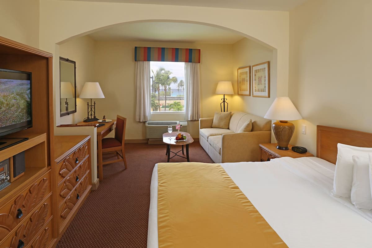 1 bedroom, pillow-top beds, minibar, in-room safe