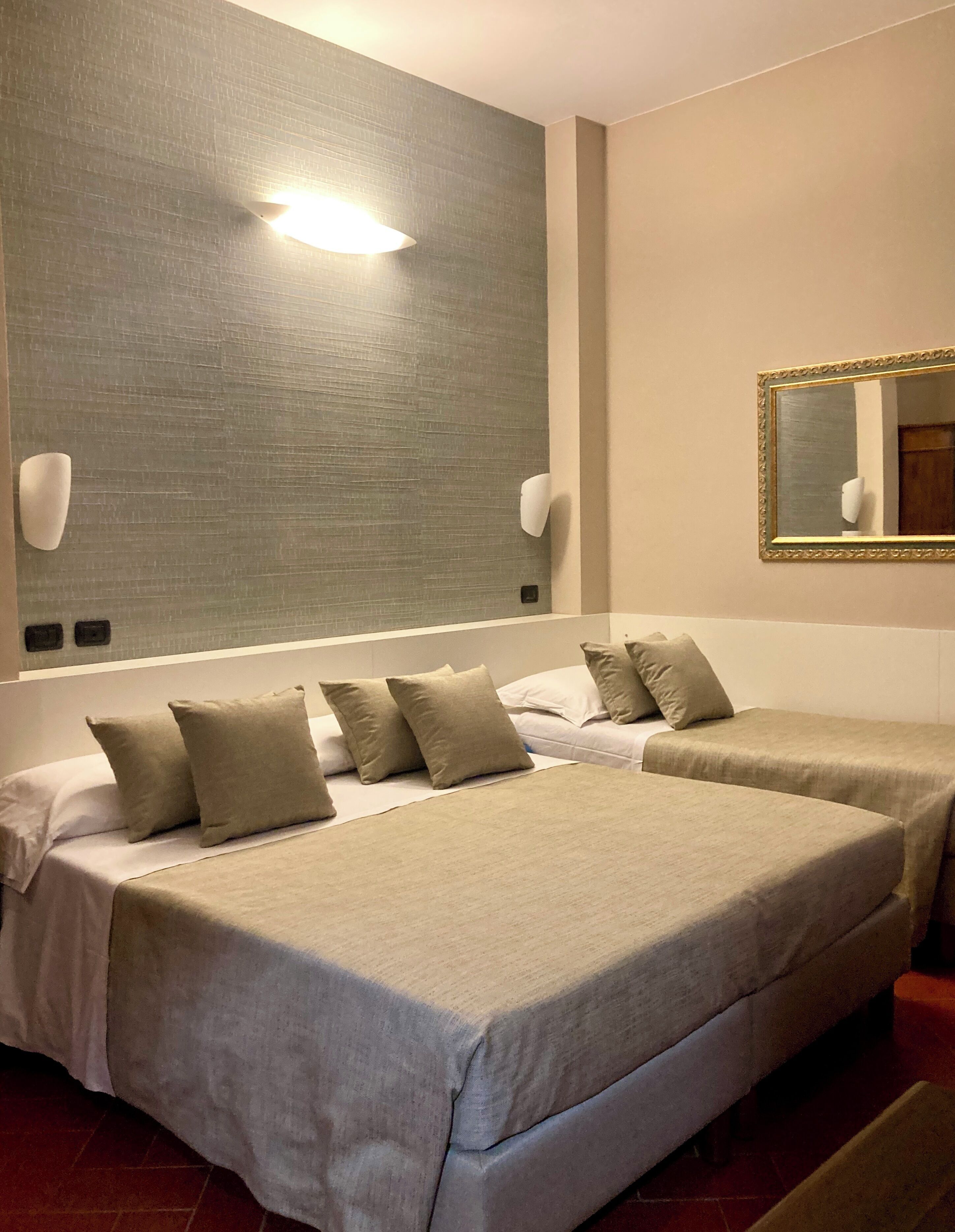 triple room | minibar, in-room safe, desk, soundproofing