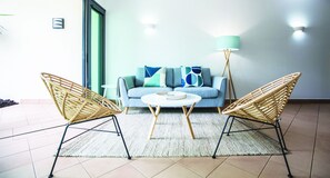 38-Zoll-Flachbildfernseher mit Digitalempfang, Fernseher, DVD-Player