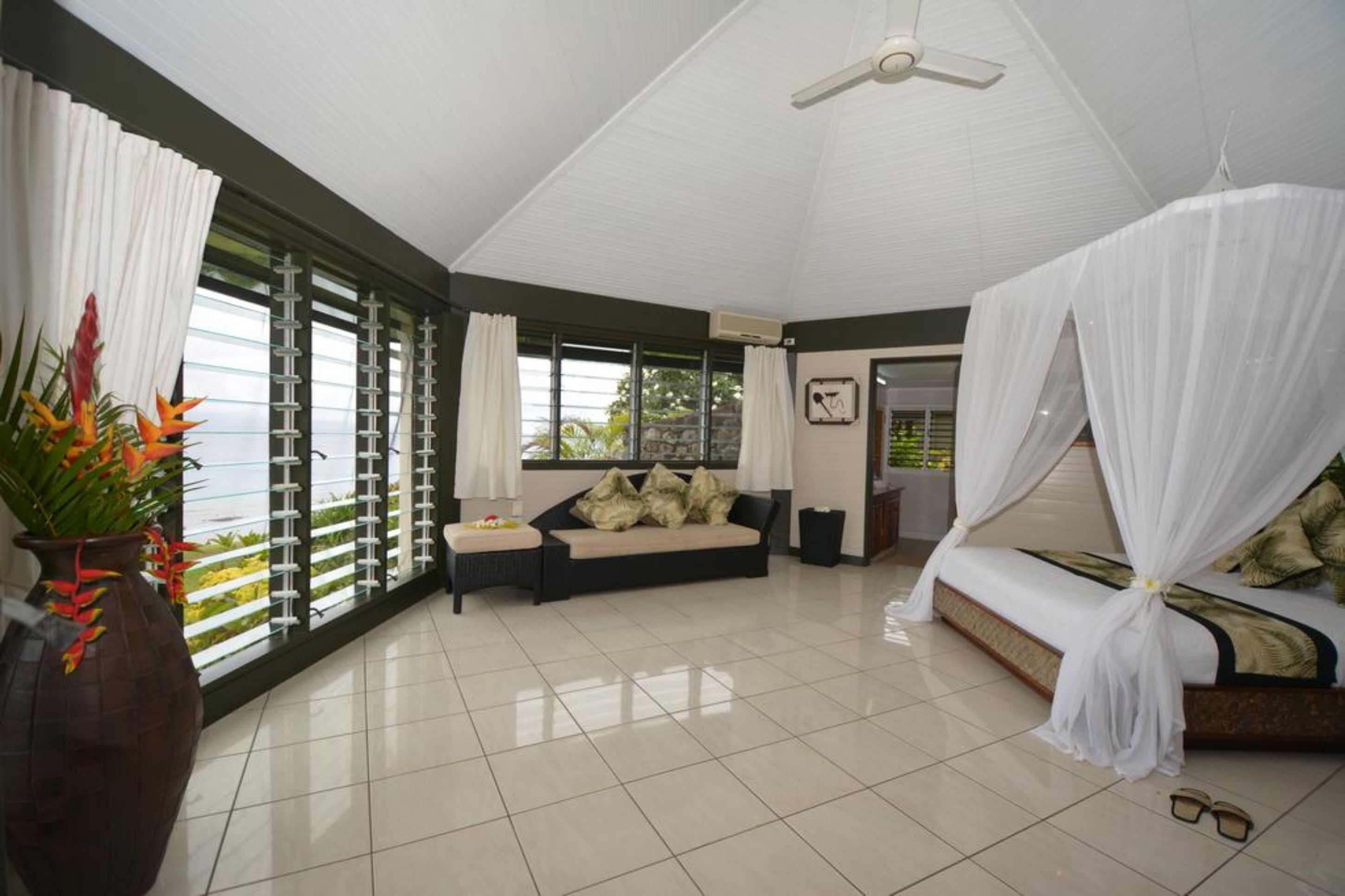 Villa luxueuse, 2 chambres, piscine privée, vue sur l’océan | Minibar, coffre-fort, bureau, système d’insonorisation