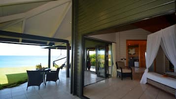 Minibar, in-room safe, desk, soundproofing