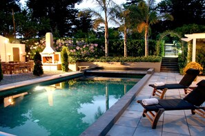 Innenpool, Außenpool