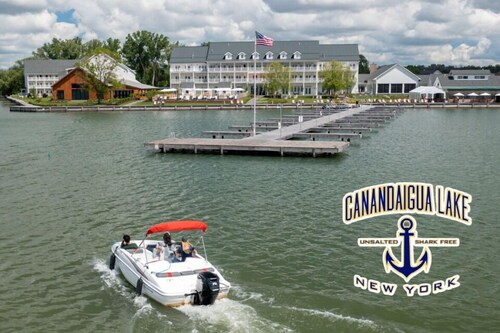 Econo Lodge Inn & Suites Canandaigua - Fingers Lake Area