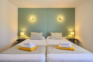 Premium bedding, blackout drapes - Bandama Golf Hotel (Santa Brigida)