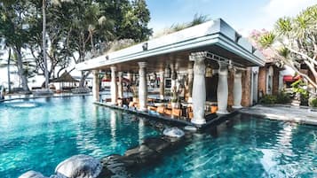 2 piscinas al aire libre, camas de piscina gratis