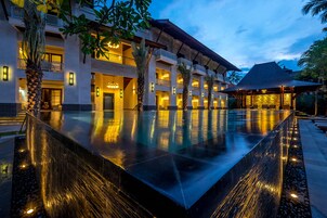 Kolam renang outdoor