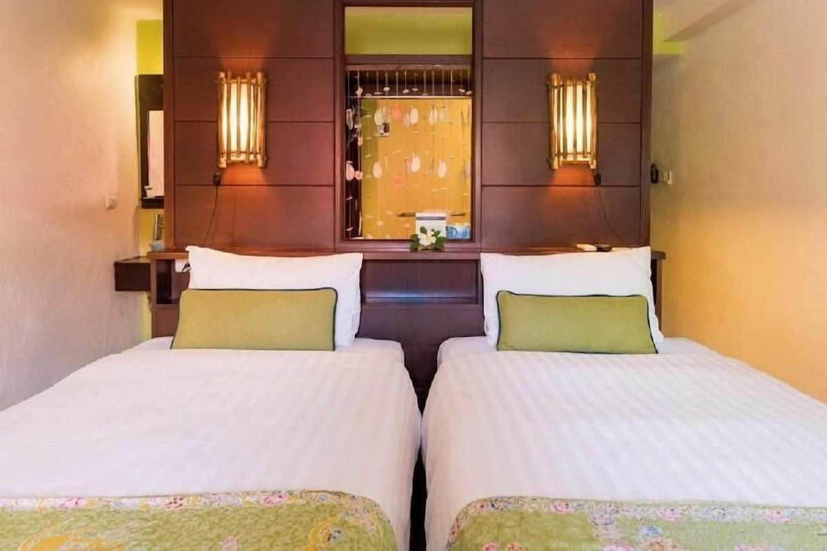 Premium bedding, Select Comfort beds, minibar, in-room safe