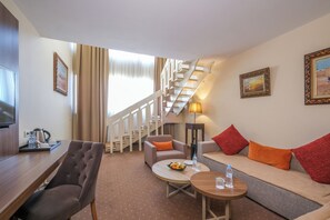 Family Duplex King Bed Mosque View | Premium bedding, pillow-top beds, free minibar items, in-room safe - Kenzi Basma Hotel (Casablanca)