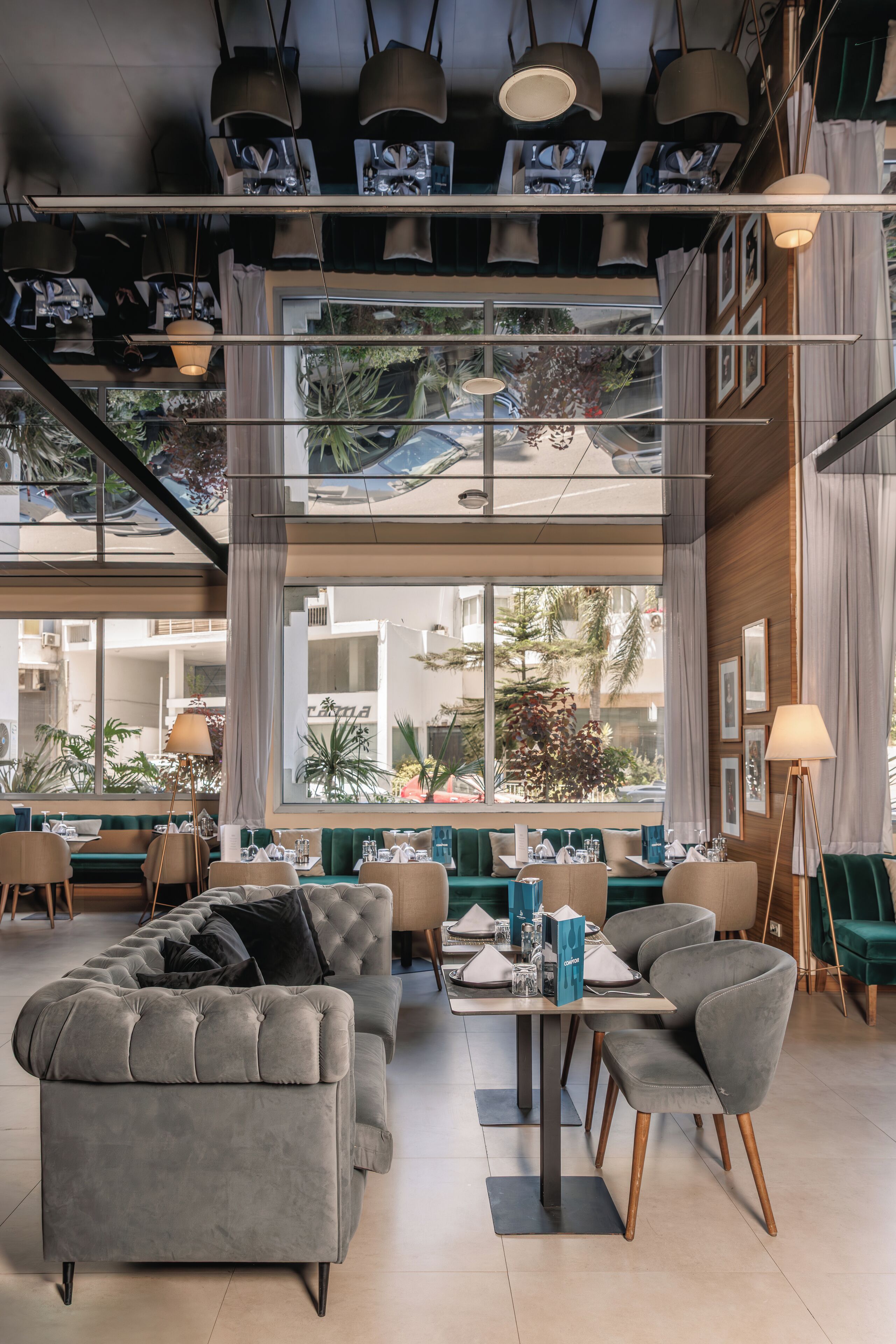 2 restaurants, serveren ontbijt, lunch, diner, internationale gerechten