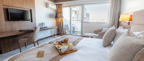 1 bedroom, premium bedding, pillowtop beds, free minibar items