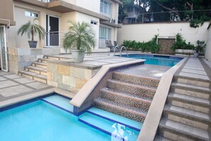 屋外プール、プール パラソル