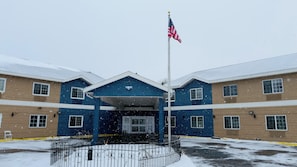 Exterior - AmericInn by Wyndham Lake Mills (Lake Mills)