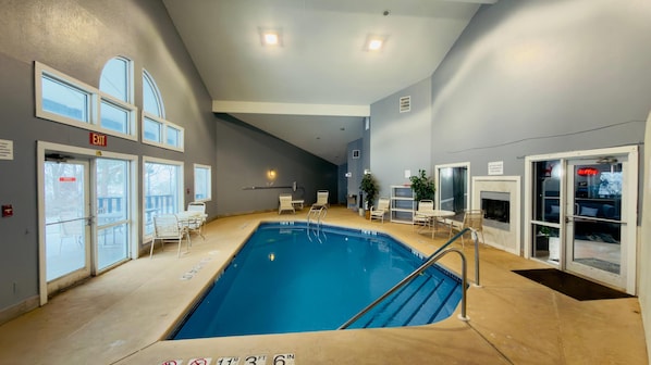 Indoor pool - AmericInn by Wyndham Lake Mills (Lake Mills)
