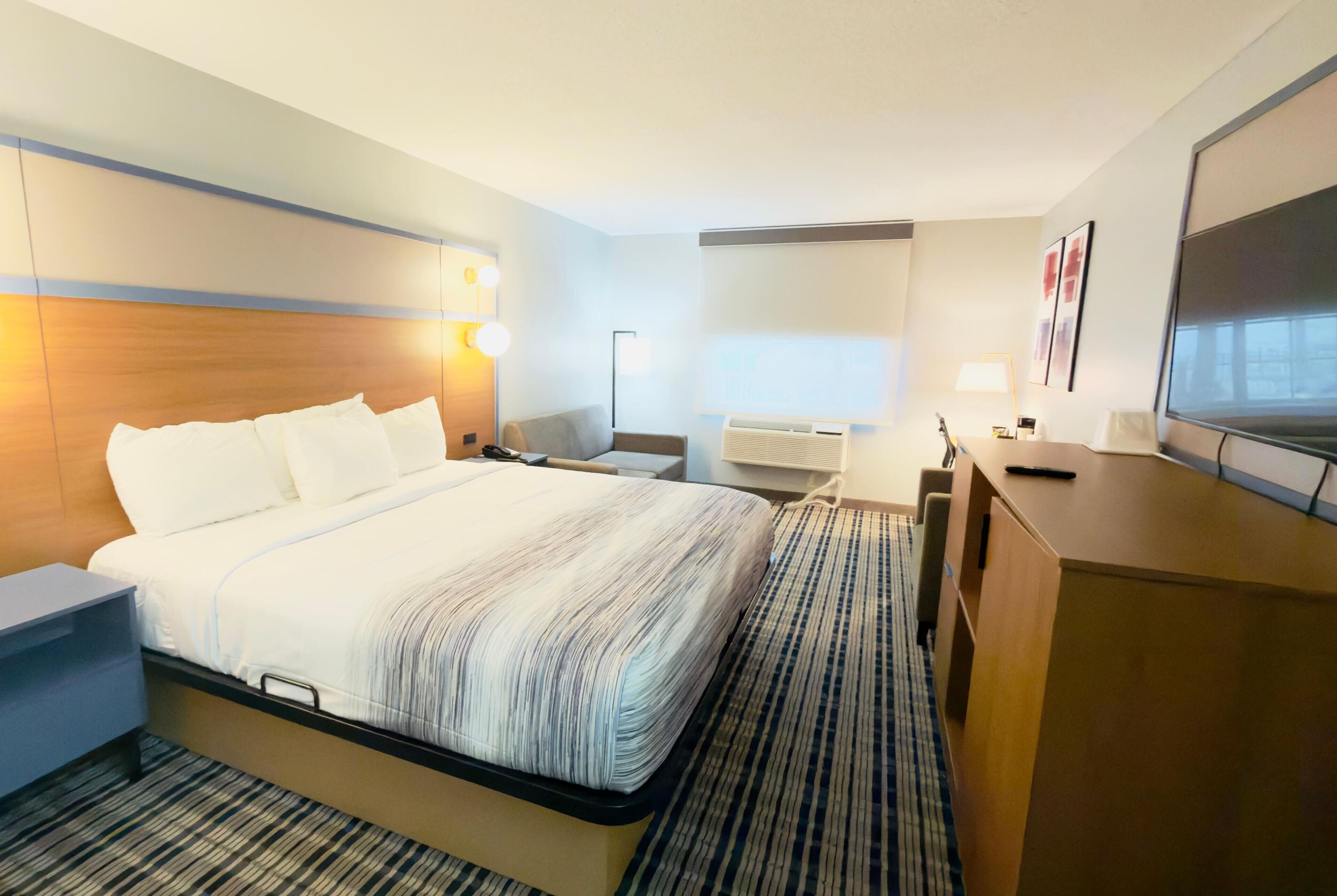 Rom – deluxe, 1 kingsize-seng, ikke-røyk | Skrivebord, skrivebord for bærbar PC, strykejern/-brett og barnesenger