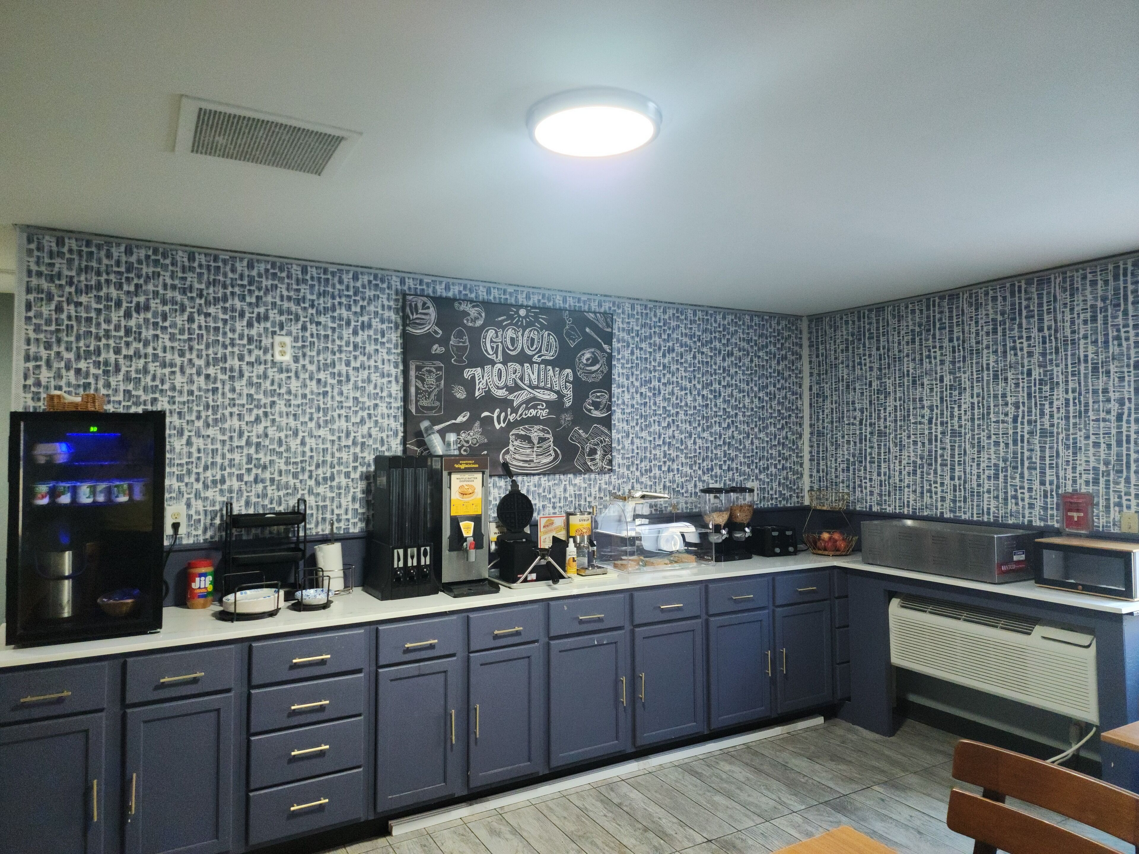 Gratis kontinental frukost varje dag 