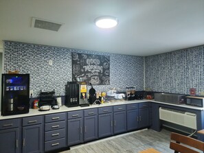 Free daily continental breakfast