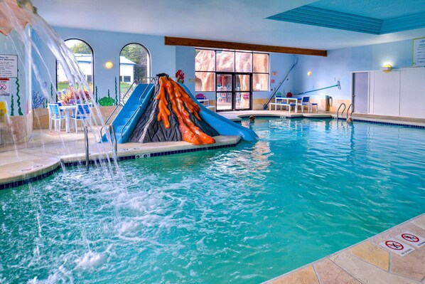 3 indoor pools, seasonal outdoor pool, pool loungers