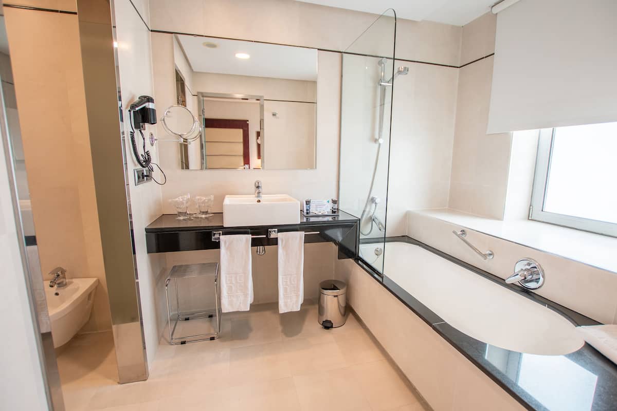 1 bedroom, minibar, in-room safe, blackout curtains