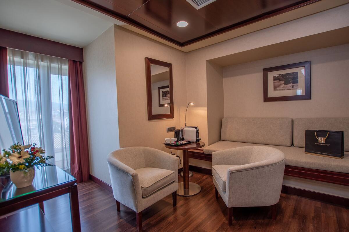 1 bedroom, minibar, in-room safe, blackout curtains