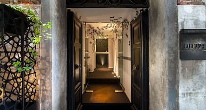 Charming House DD724