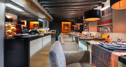 Charming House DD724