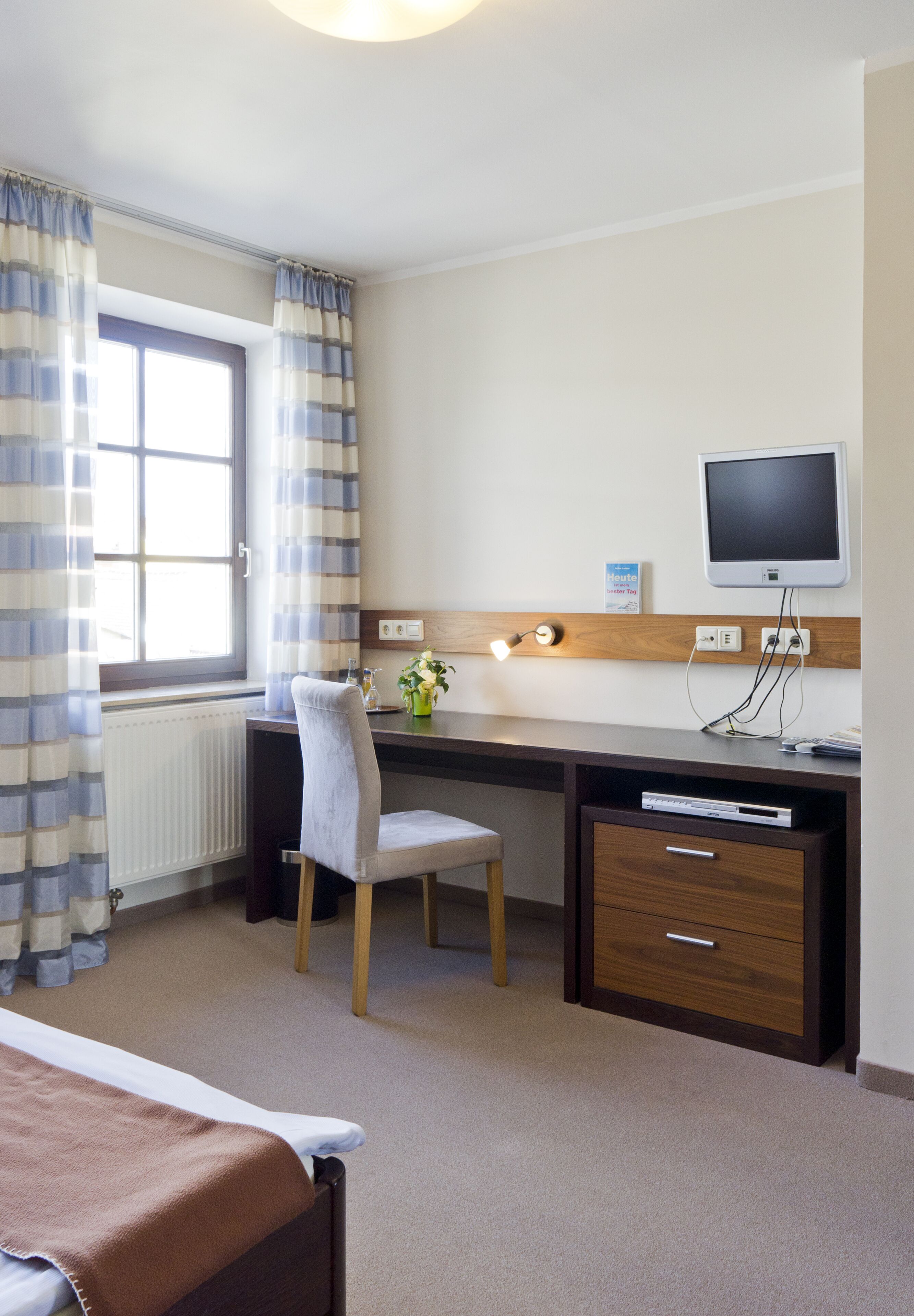 standard single room | 1 bedroom, hypo-allergenic bedding, desk, laptop workspace
