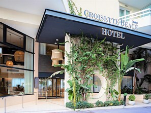 Exterior - Croisette Beach Hotel Cannes - MGallery Collection (Cannes)