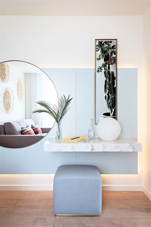 Junior Suite | Premium bedding, minibar, in-room safe, individually decorated - Croisette Beach Hotel Cannes - MGallery Collection (Cannes)