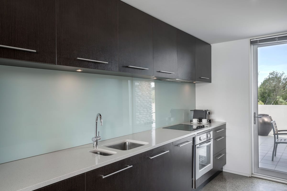 fridge, electric kettle