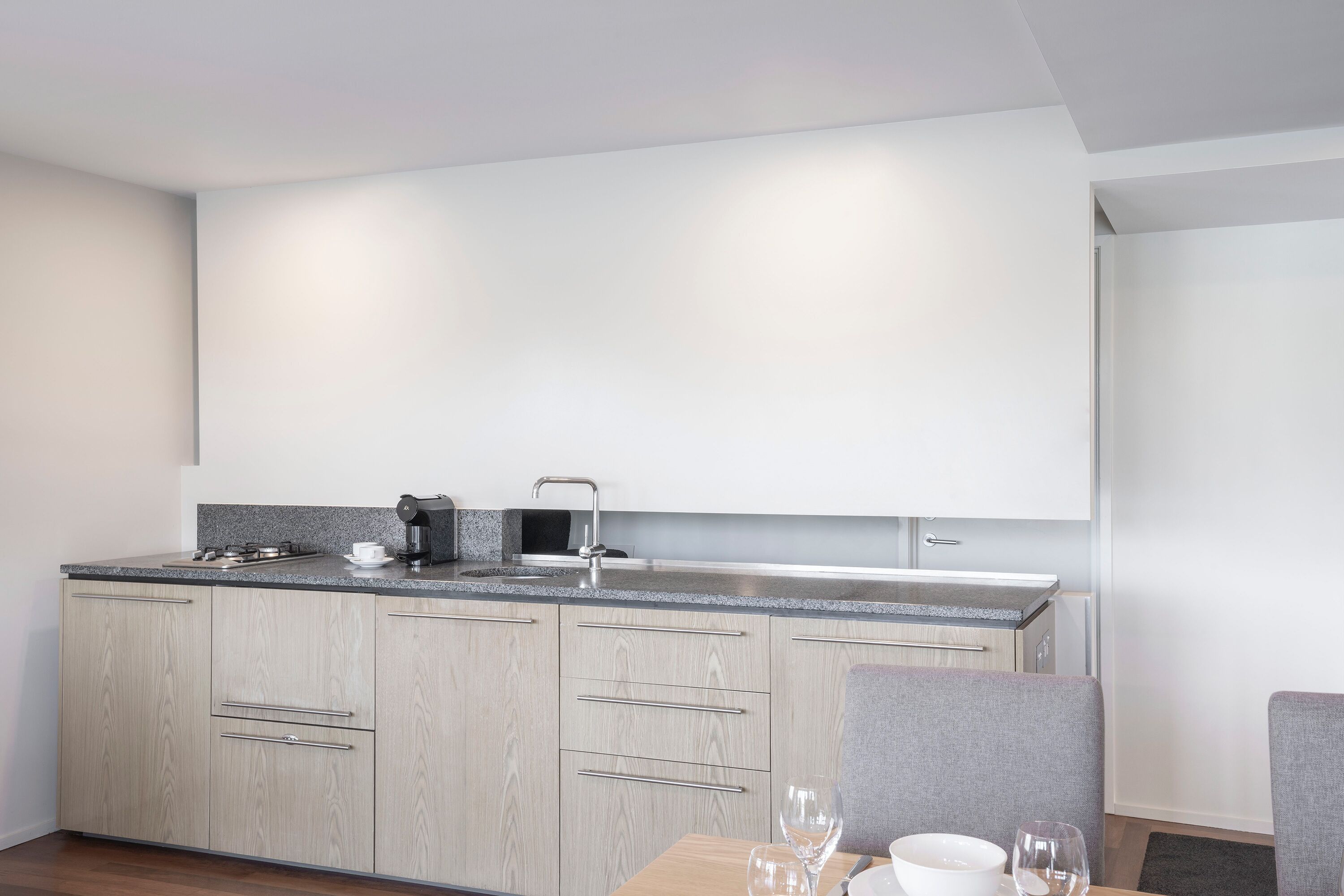 fridge, electric kettle