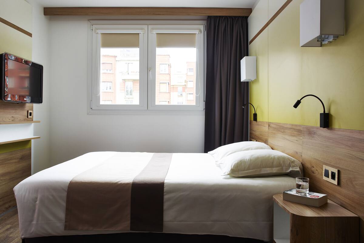 Coffres-forts dans les chambres, bureau