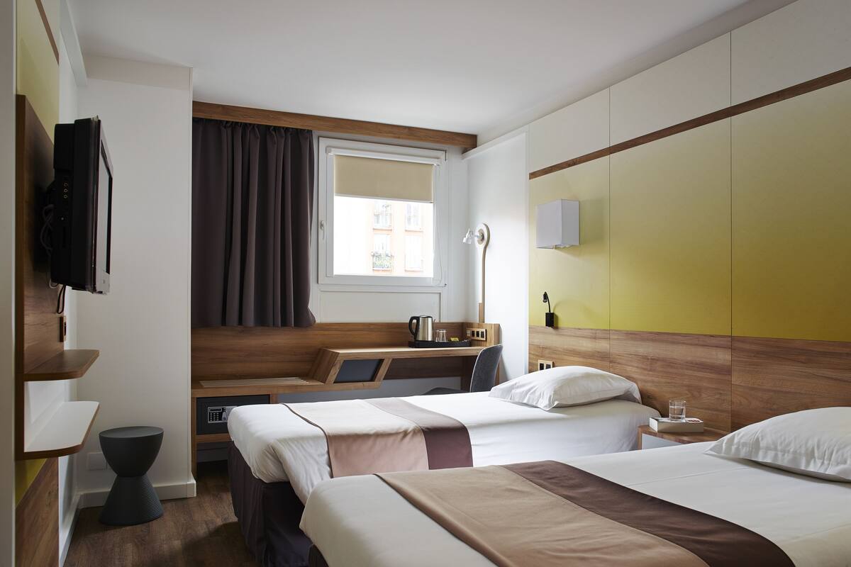 Coffres-forts dans les chambres, bureau