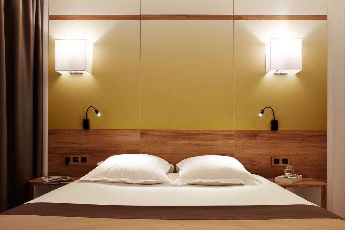 Coffres-forts dans les chambres, bureau