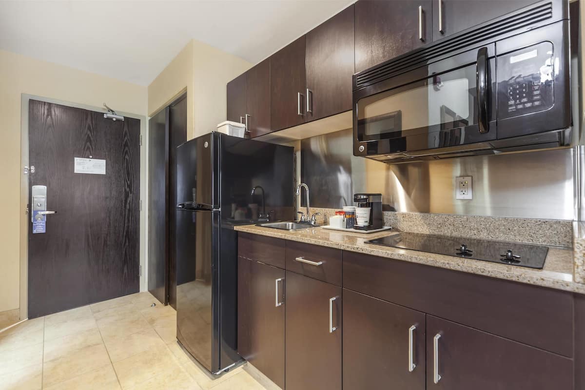 1 bedroom, laptop workspace, iron/ironing board, free WiFi