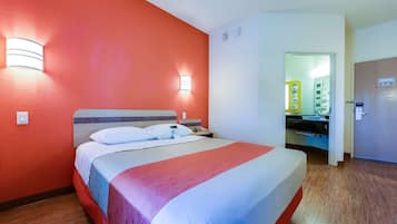 واي فاي مجانًا وملاءات أسرّة