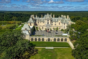 Exterior - Oheka Castle Hotel & Estate (Huntington)