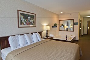 Suite de luna de miel | Escritorio, tabla de planchar con plancha y cunas gratuitas