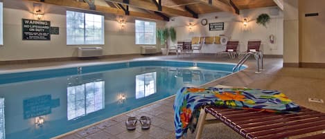 Indoor pool, pool loungers