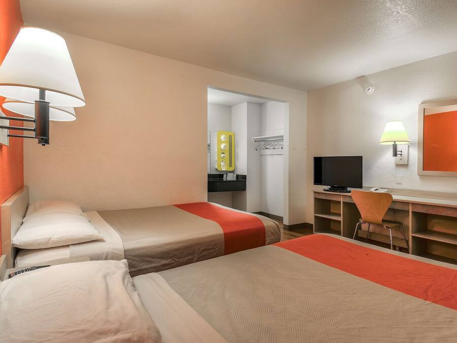 Lits bébé (gratuits), Wi-Fi gratuit, draps fournis