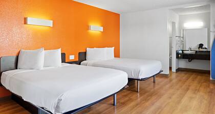 Carlsbad Village Inn