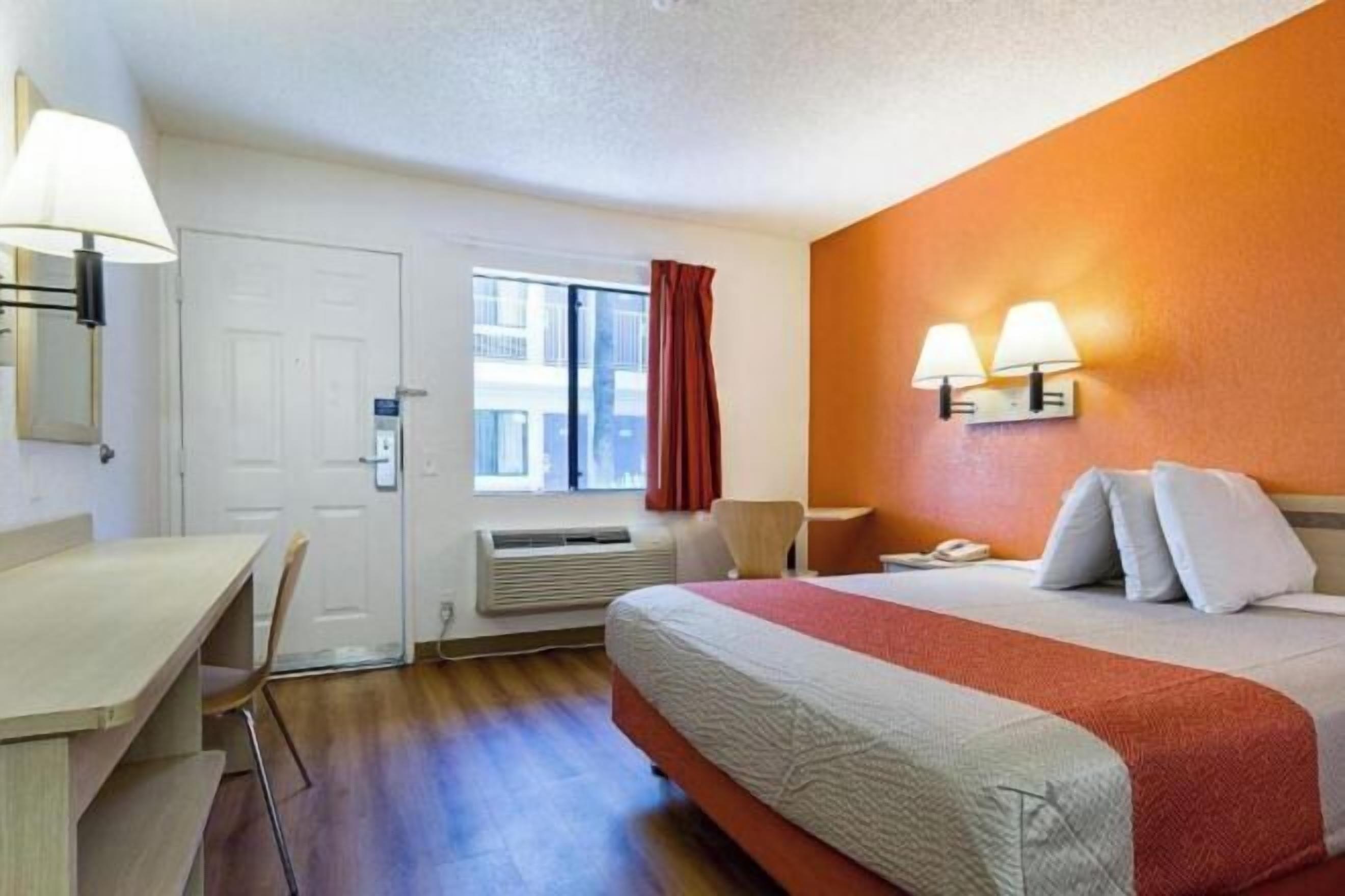 Wi-fi (inkludert) og sengetøy