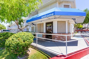 Exterior - Motel 6 Mesa, AZ - South (Mesa)
