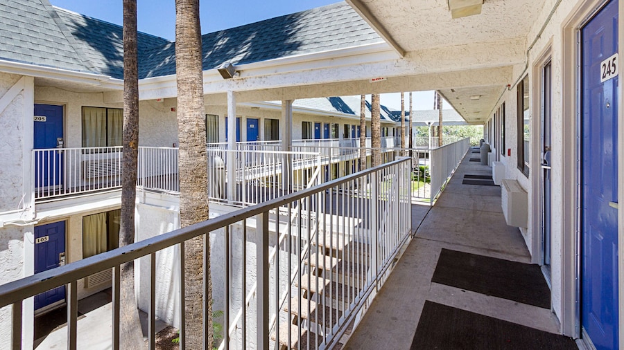 Motel 6 Mesa, AZ - South