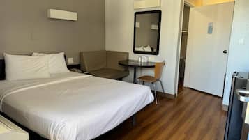 Free WiFi, bed sheets