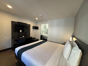 Deluxe Room, 1 King Bed, Non Smoking, Refrigerator | Free WiFi, bed sheets