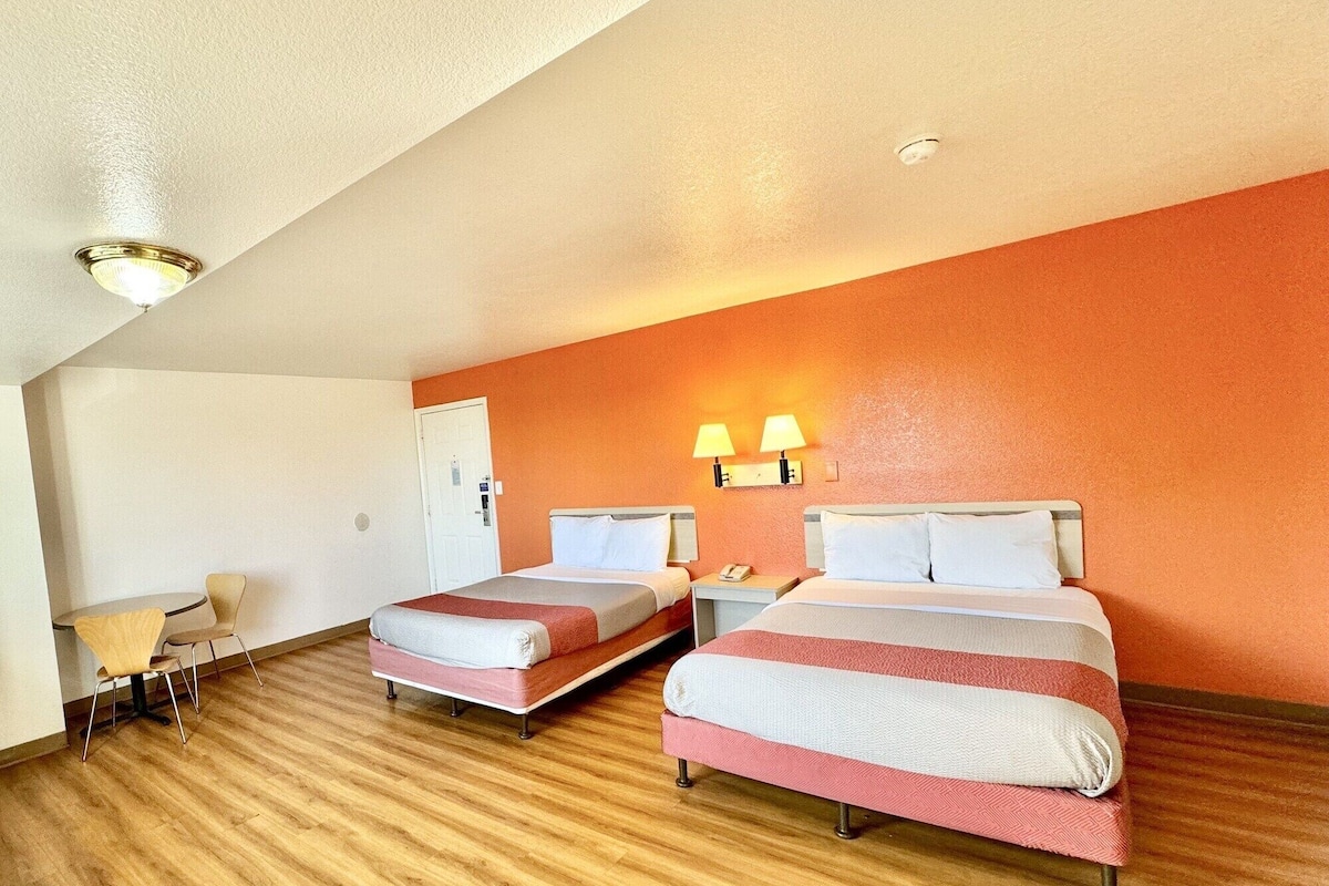 Free WiFi, bed sheets