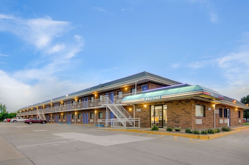 Motel 6 Salina, KS