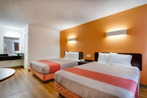 Free WiFi, bed sheets - Motel 6 Salina, KS (Salina)